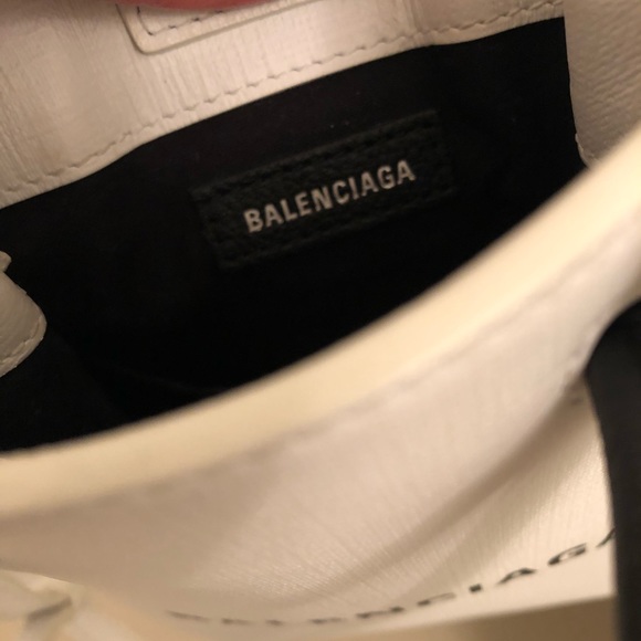 BALENCIAGA White Shopping Phone Holder - Picture 5 of 5